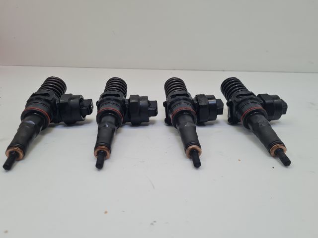 bontott VW GOLF IV Porlasztó Sor / Híd