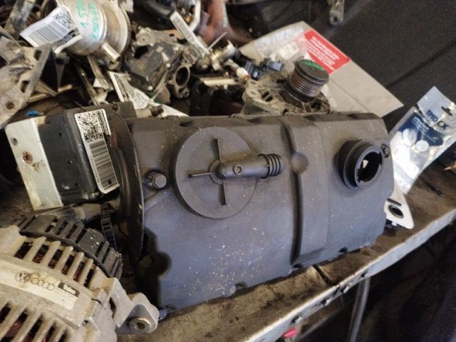 bontott VW GOLF IV Szelepfedél