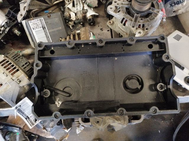 bontott VW GOLF IV Szelepfedél