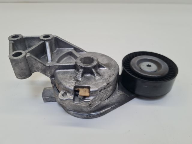 bontott VW GOLF IV Szíjfeszítő Görgő