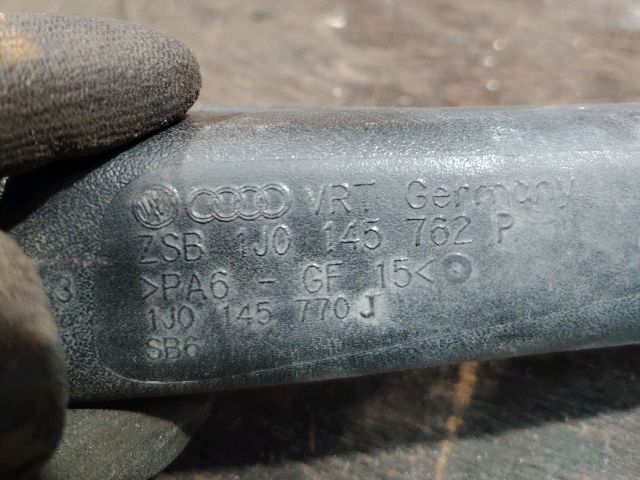 bontott VW GOLF IV Turbócső