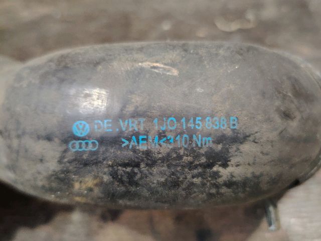 bontott VW GOLF IV Turbócső