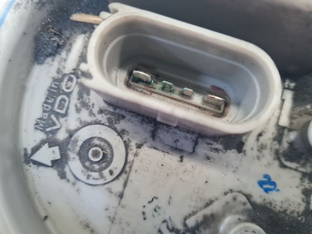 bontott VW GOLF IV Üzemanyag Szivattyú