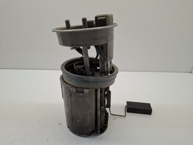 bontott VW GOLF IV Üzemanyag Szivattyú