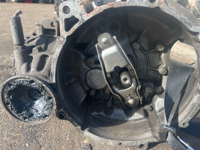 bontott VW GOLF IV Váltó (Mechanikus)