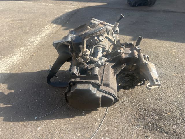 bontott VW GOLF IV Váltó (Mechanikus)