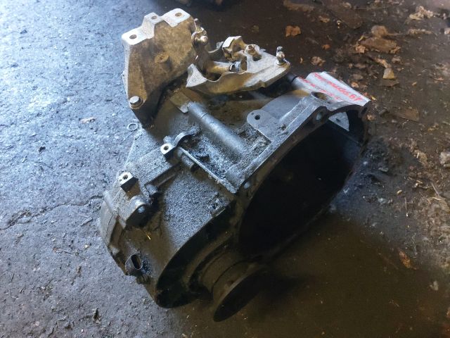 bontott VW GOLF IV Váltó (Mechanikus)