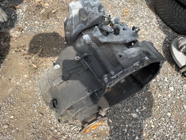 bontott VW GOLF IV Váltó (Mechanikus)