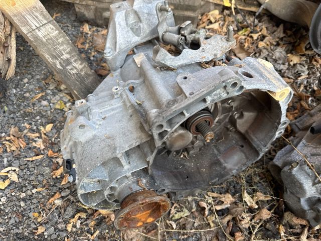 bontott VW GOLF IV Váltó (Mechanikus)