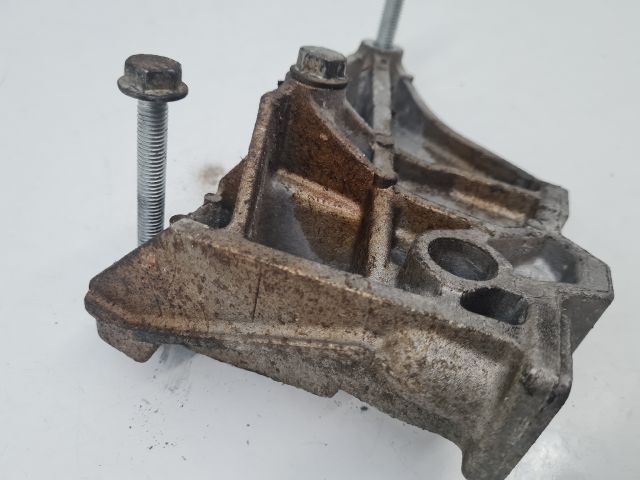 bontott VW GOLF IV Váltó Tartó Bak (Pozíciófüggetlen)