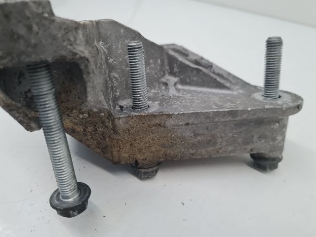 bontott VW GOLF IV Váltó Tartó Bak (Pozíciófüggetlen)