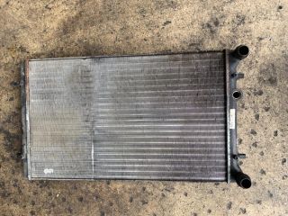 bontott VW GOLF IV Vízhűtő Radiátor (Nem klímás)
