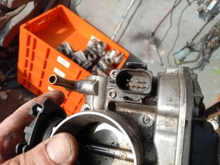 bontott VW GOLF IV Fojtószelep (Elektromos)