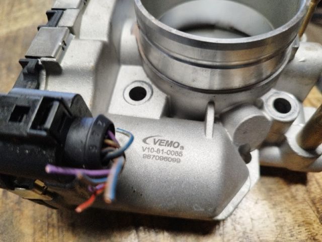 bontott VW GOLF IV Fojtószelep (Elektromos)