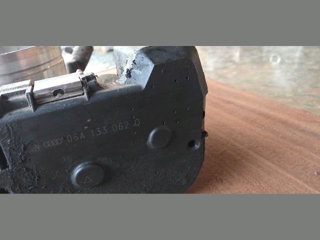 bontott VW GOLF IV Fojtószelep (Elektromos)