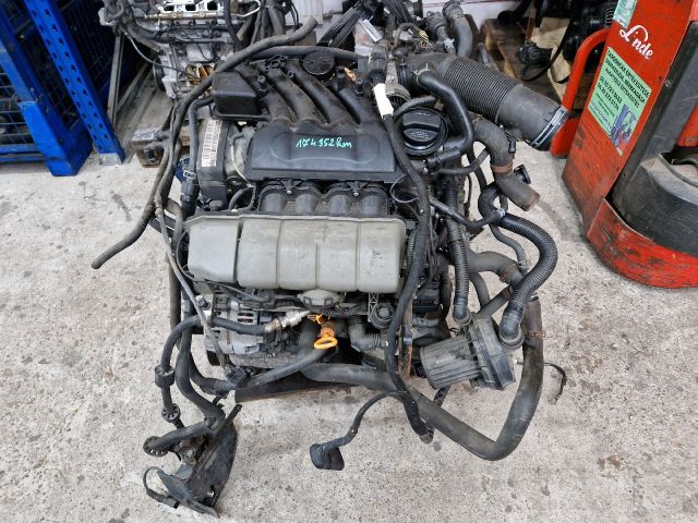 bontott VW GOLF IV Komplett Motor (Segédberendezésekkel)