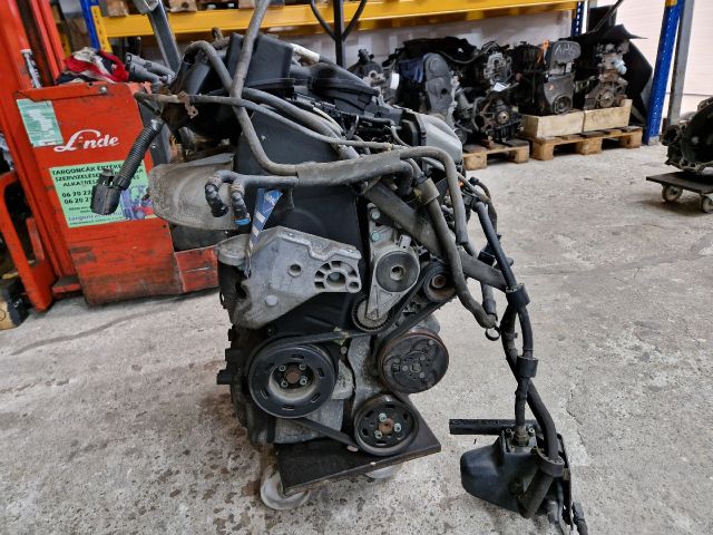 bontott VW GOLF IV Komplett Motor (Segédberendezésekkel)