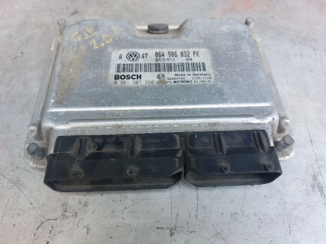 bontott VW GOLF IV Motorvezérlő