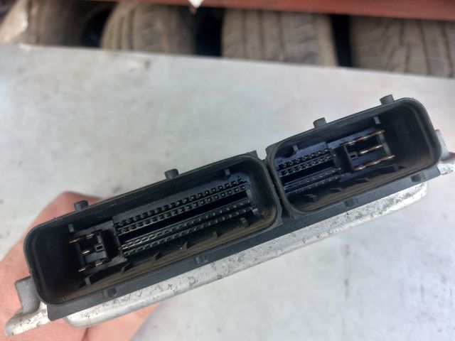 bontott VW GOLF IV Motorvezérlő