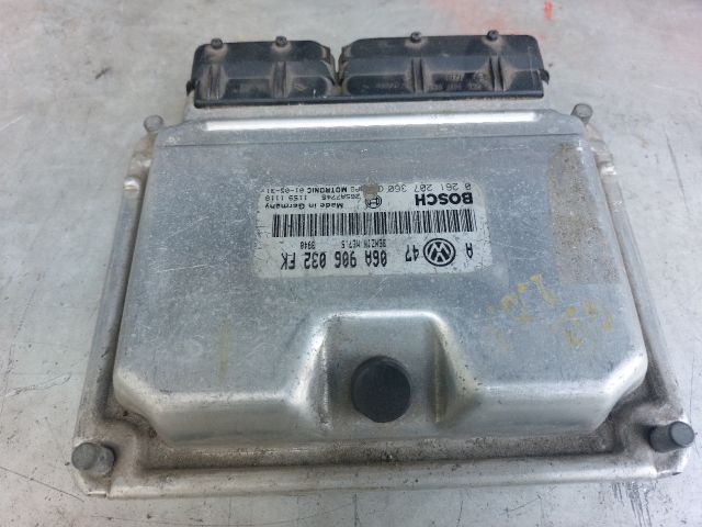 bontott VW GOLF IV Motorvezérlő