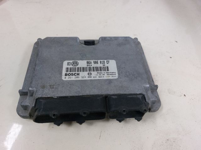 bontott VW GOLF IV Motorvezérlő