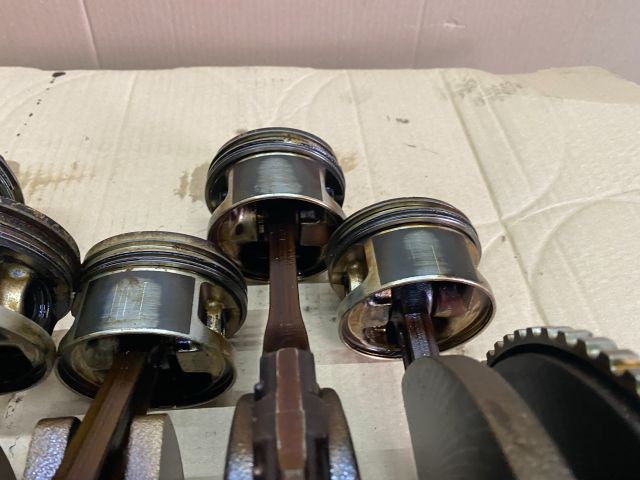 bontott VW GOLF IV Dugattyú, Hajtókar és Főtengely