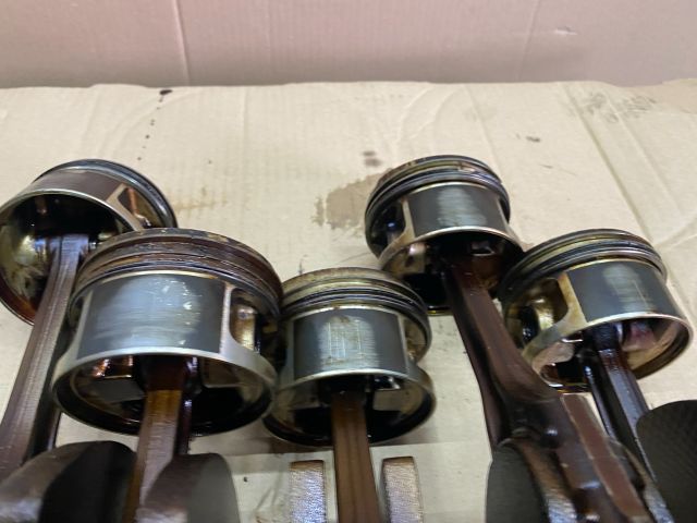 bontott VW GOLF IV Dugattyú, Hajtókar és Főtengely