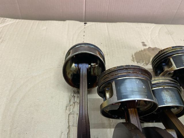 bontott VW GOLF IV Dugattyú, Hajtókar és Főtengely