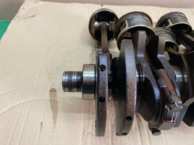 bontott VW GOLF IV Dugattyú, Hajtókar és Főtengely