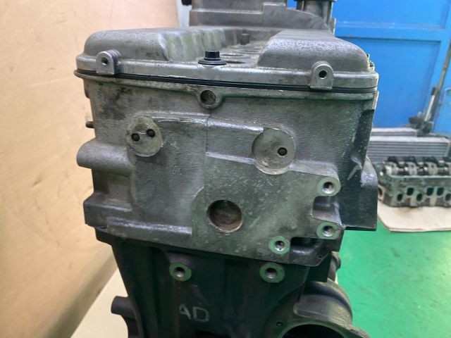 bontott VW GOLF IV Motor (Fűzött blokk hengerfejjel)