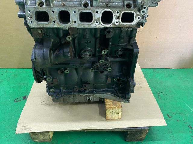 bontott VW GOLF IV Motor (Fűzött blokk hengerfejjel)