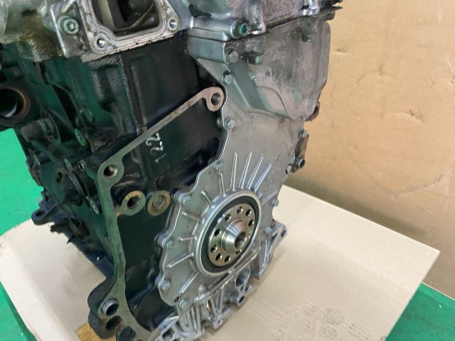 bontott VW GOLF IV Motor (Fűzött blokk hengerfejjel)