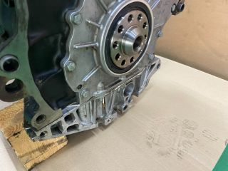 bontott VW GOLF IV Motor (Fűzött blokk hengerfejjel)