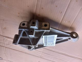 bontott VW GOLF IV Motor Tartó Bak (Fém)
