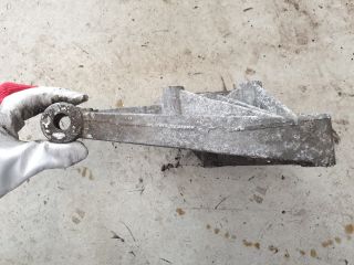 bontott VW GOLF IV Motor Tartó Bak (Fém)