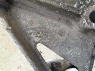 bontott VW GOLF IV Motor Tartó Bak (Fém)