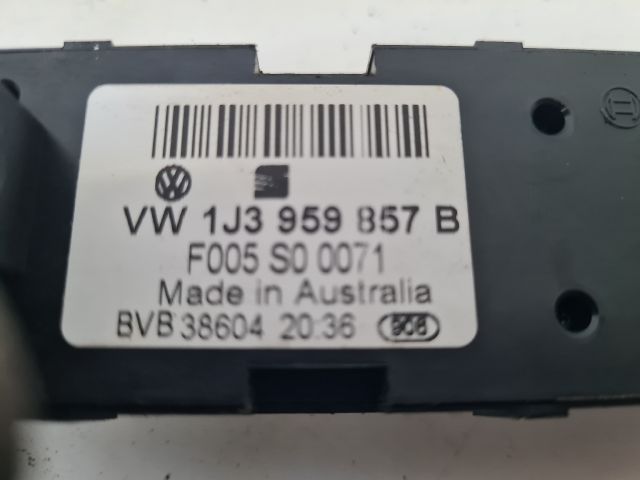 bontott VW GOLF IV Ablakemelő Kapcsoló Négyes / Kettes