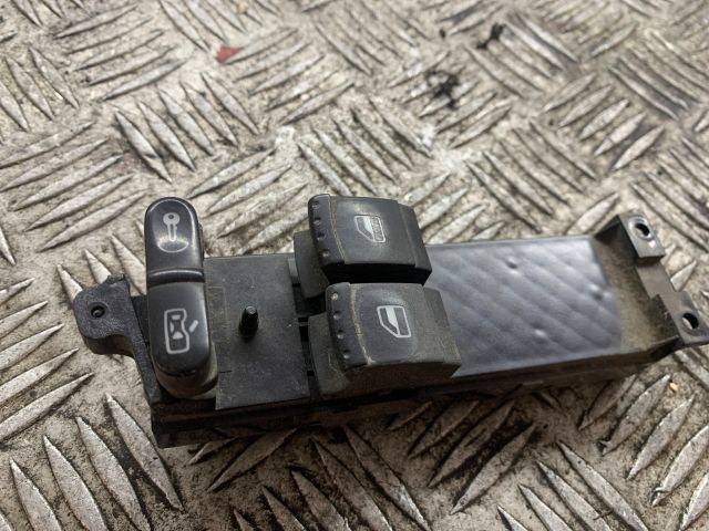 bontott VW GOLF IV Ablakemelő Kapcsoló Négyes / Kettes