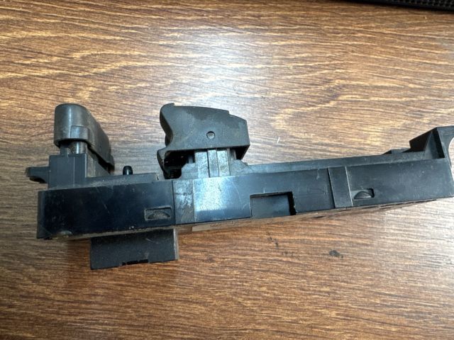 bontott VW GOLF IV Ablakemelő Kapcsoló Négyes / Kettes