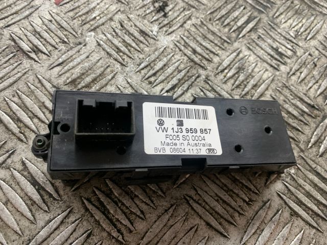 bontott VW GOLF IV Ablakemelő Kapcsoló Négyes / Kettes