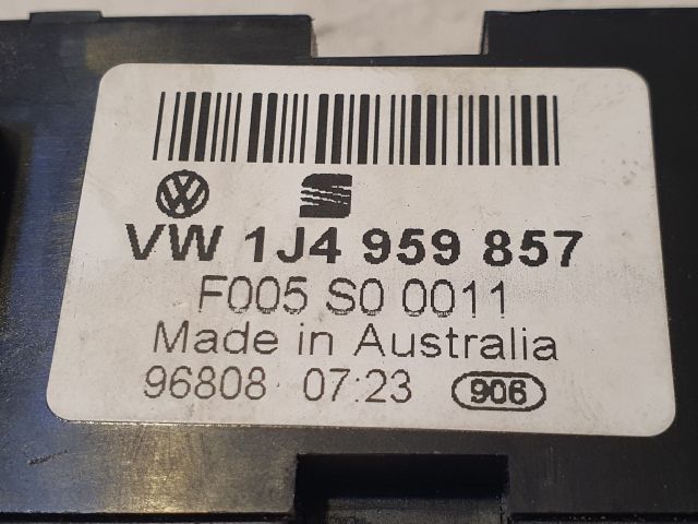 bontott VW GOLF IV Ablakemelő Kapcsoló Négyes / Kettes