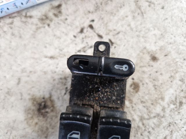 bontott VW GOLF IV Ablakemelő Kapcsoló Négyes / Kettes