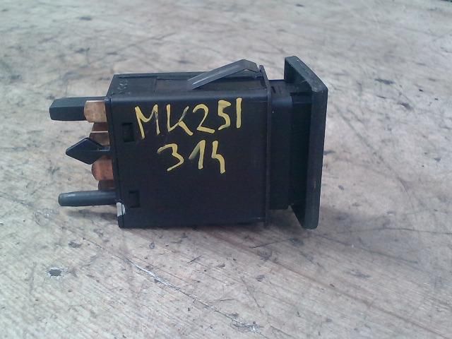 bontott VW GOLF IV Ablakfűtés Kapcsoló