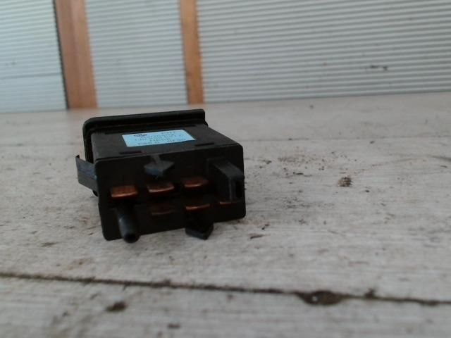 bontott VW GOLF IV Ablakfűtés Kapcsoló