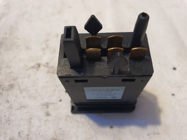 bontott VW GOLF IV Ablakfűtés Kapcsoló