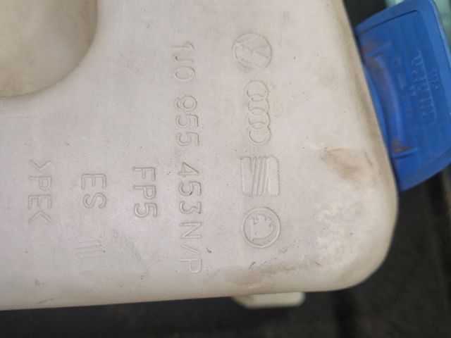 bontott VW GOLF IV Ablakmosó Tartály