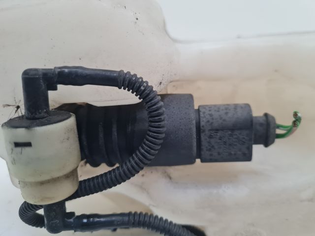 bontott VW GOLF IV Ablakmosó Tartály