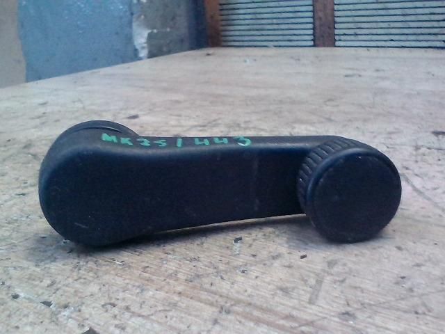 bontott VW GOLF IV Ablaktekerő Kar (Pozíciófüggetlen)