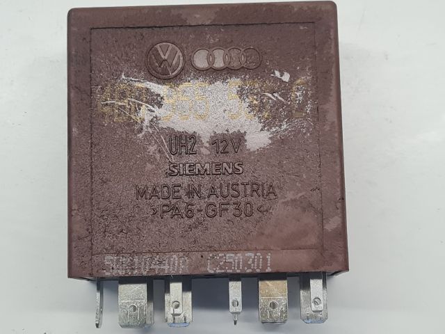 bontott VW GOLF IV Ablaktörlő Relé