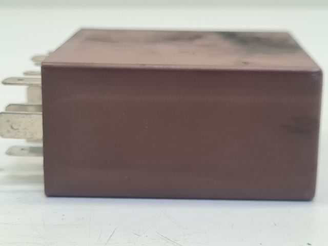 bontott VW GOLF IV Ablaktörlő Relé